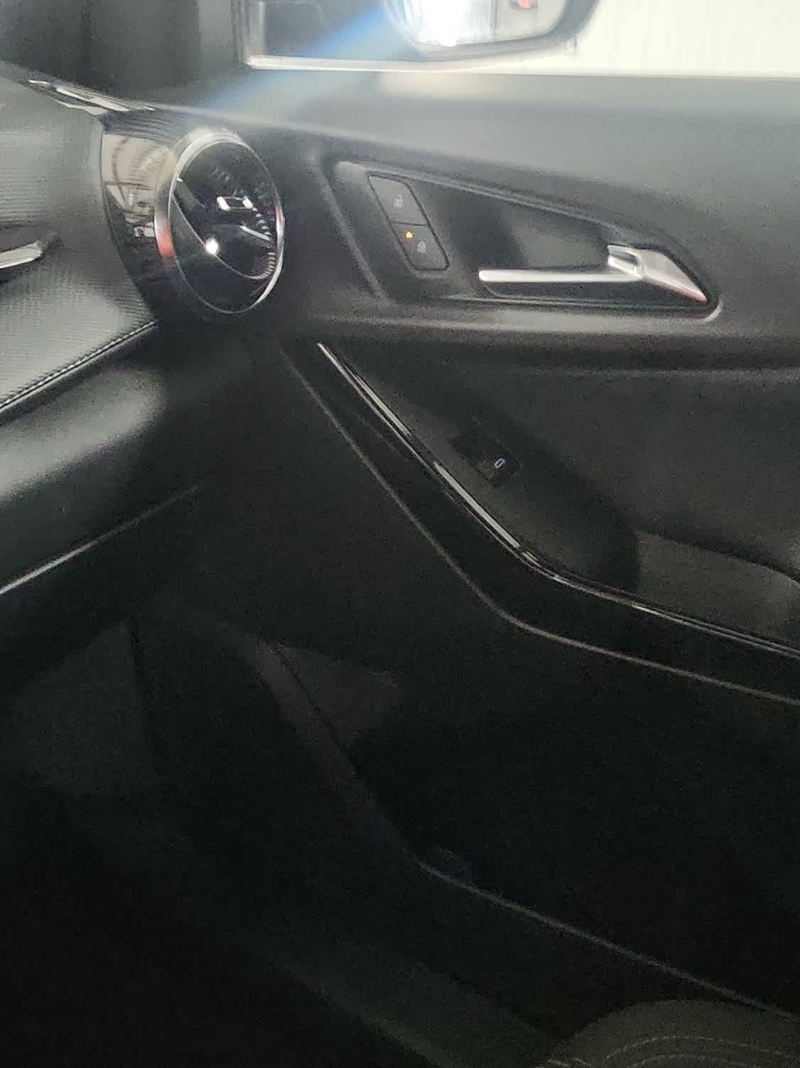 Used 2025 Chevrolet Equinox LT FWD image 25