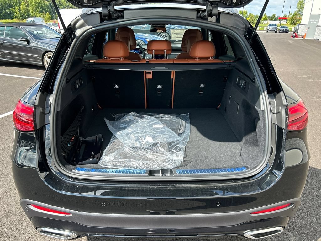 New 2027 Mercedes-Benz GLC 300 4MATIC image 7