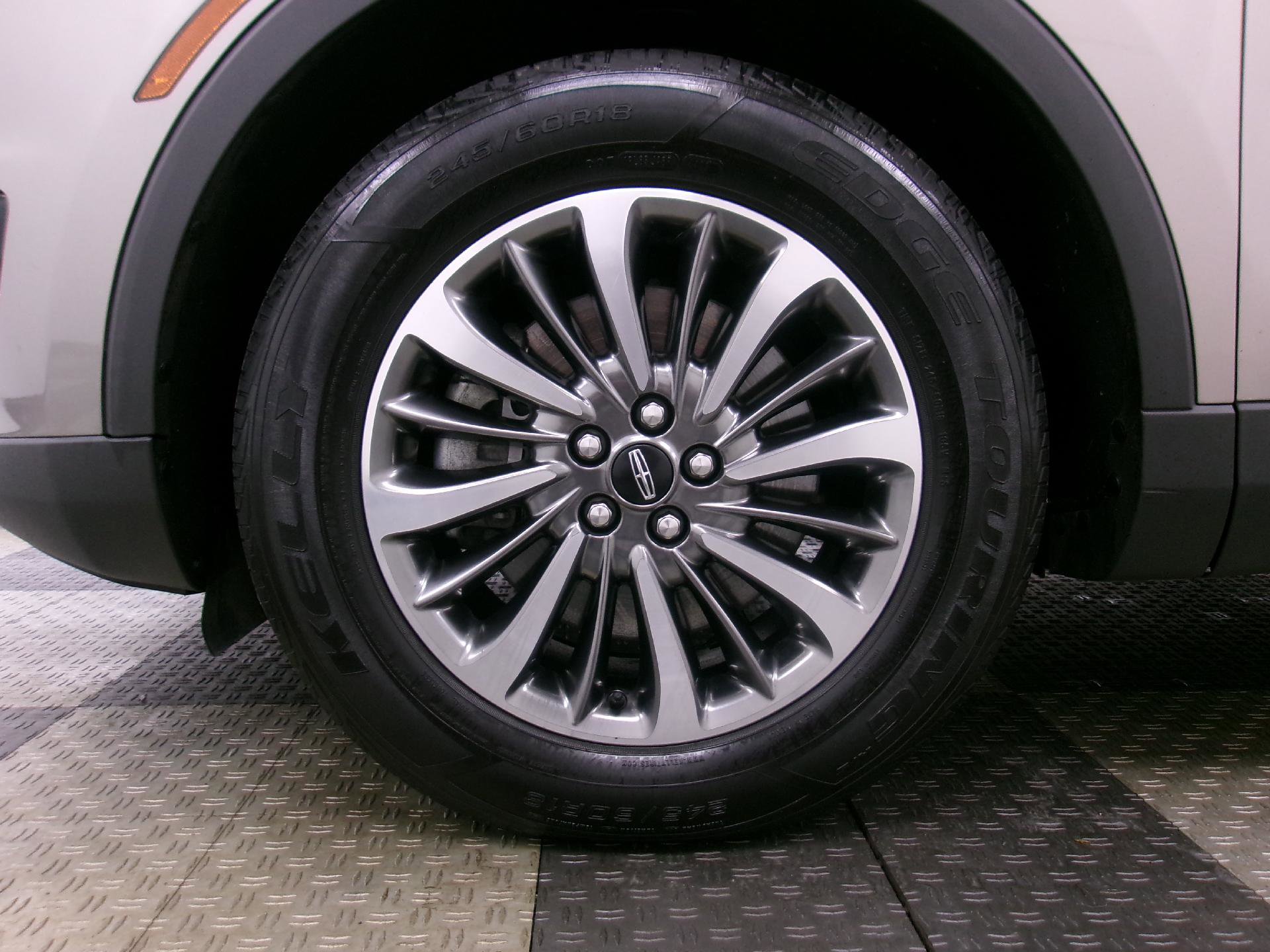 Used 2020 Lincoln Nautilus Premier w/ Equipment Group 101A image 16