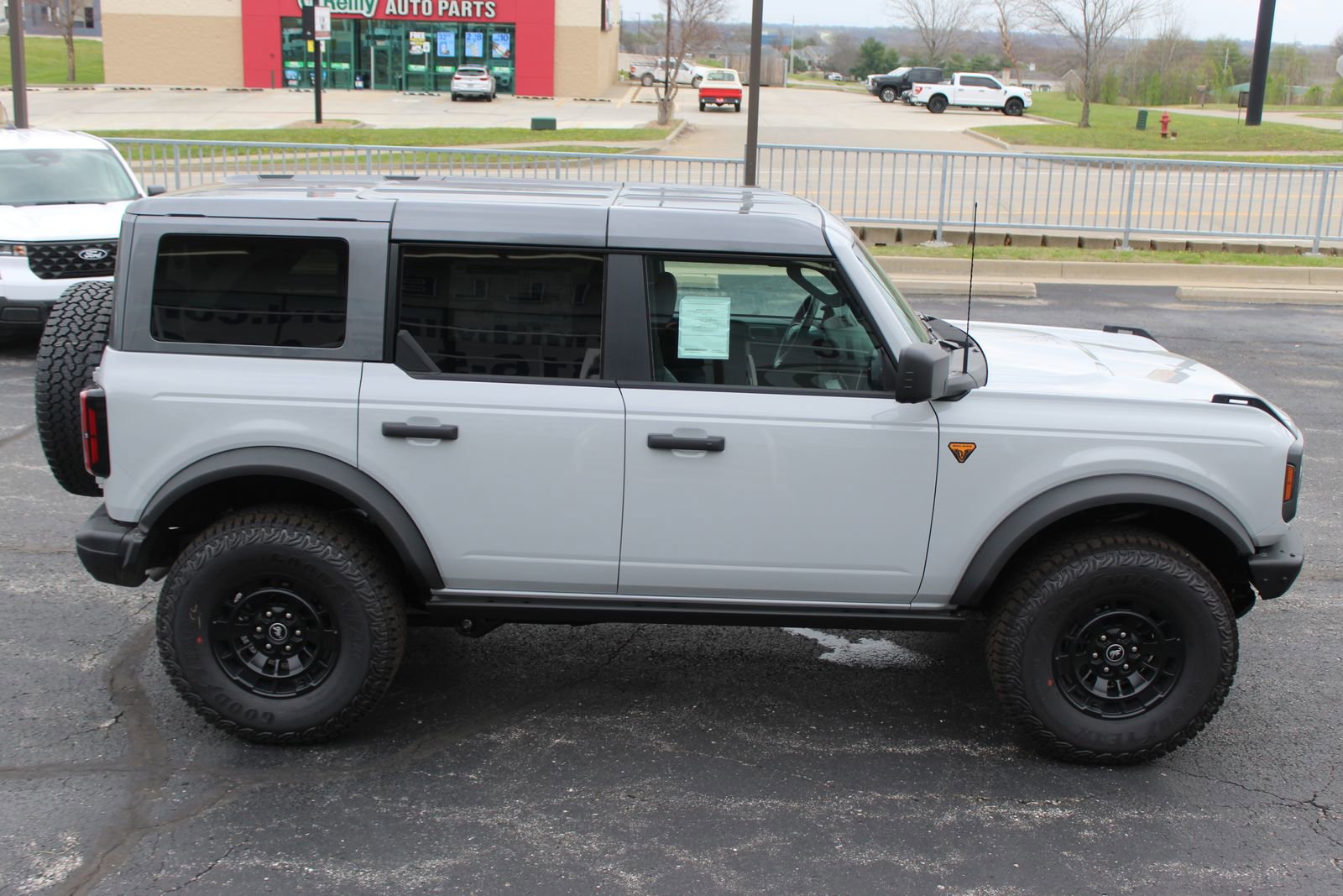 New 2026 Ford Bronco Badlands AWD/4WD image 8