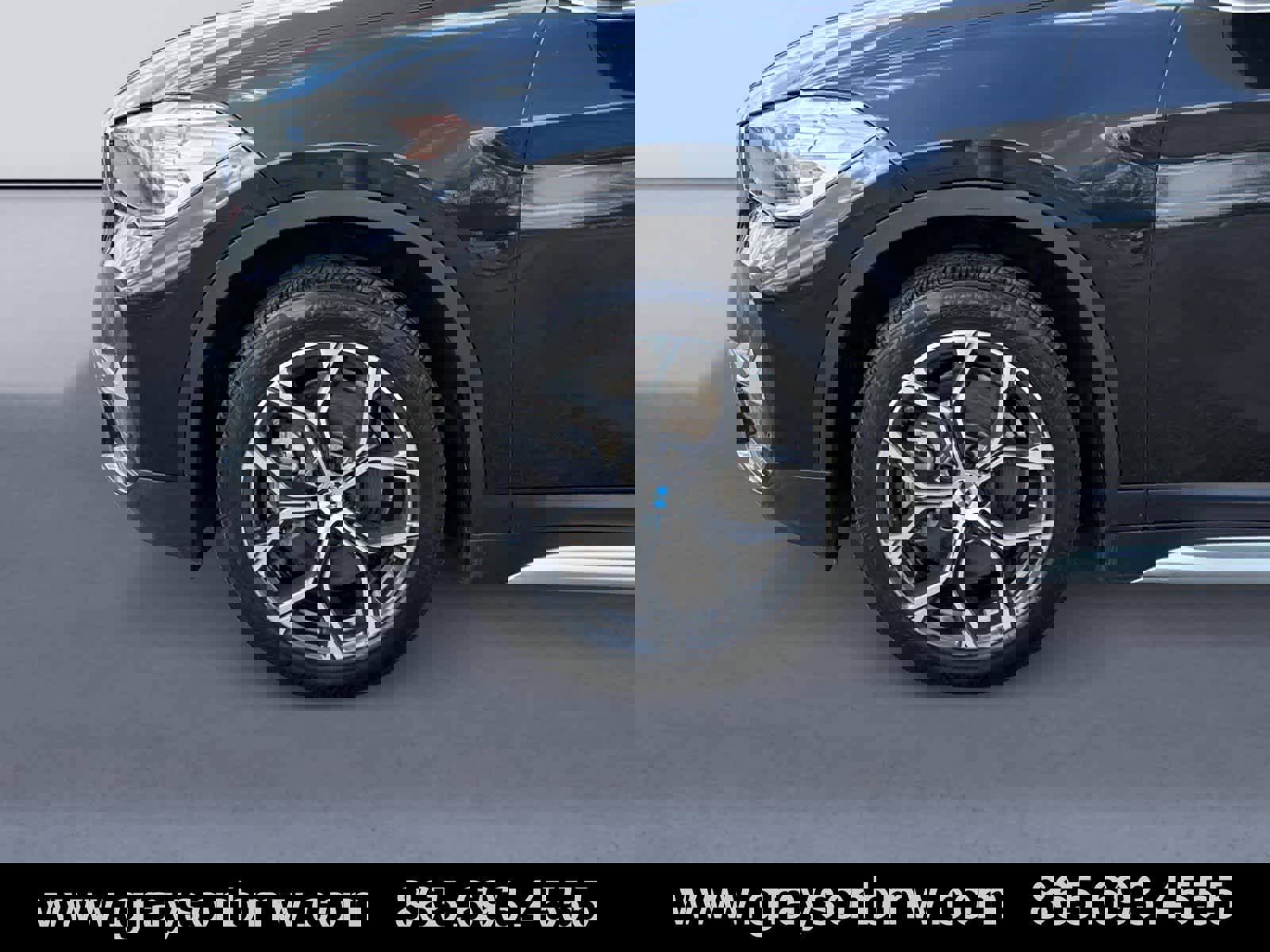 Used 2021 BMW X1 xDrive28i w/ Convenience Package image 9