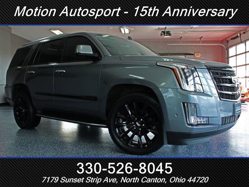 Used 2020 Cadillac Escalade Luxury w/ Escalade Sport Edition AWD/4WD image 2