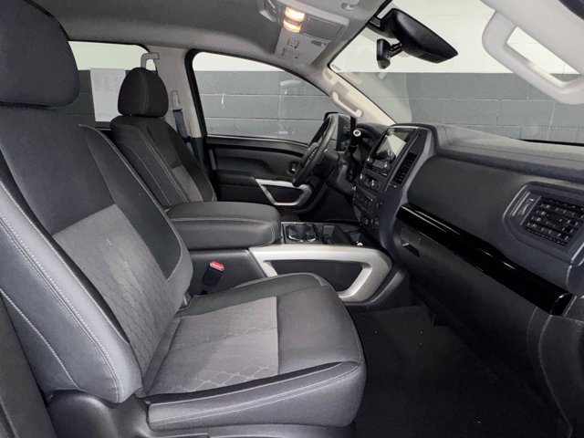 Used 2024 Nissan Titan SV w/ SV Convenience Package image 7