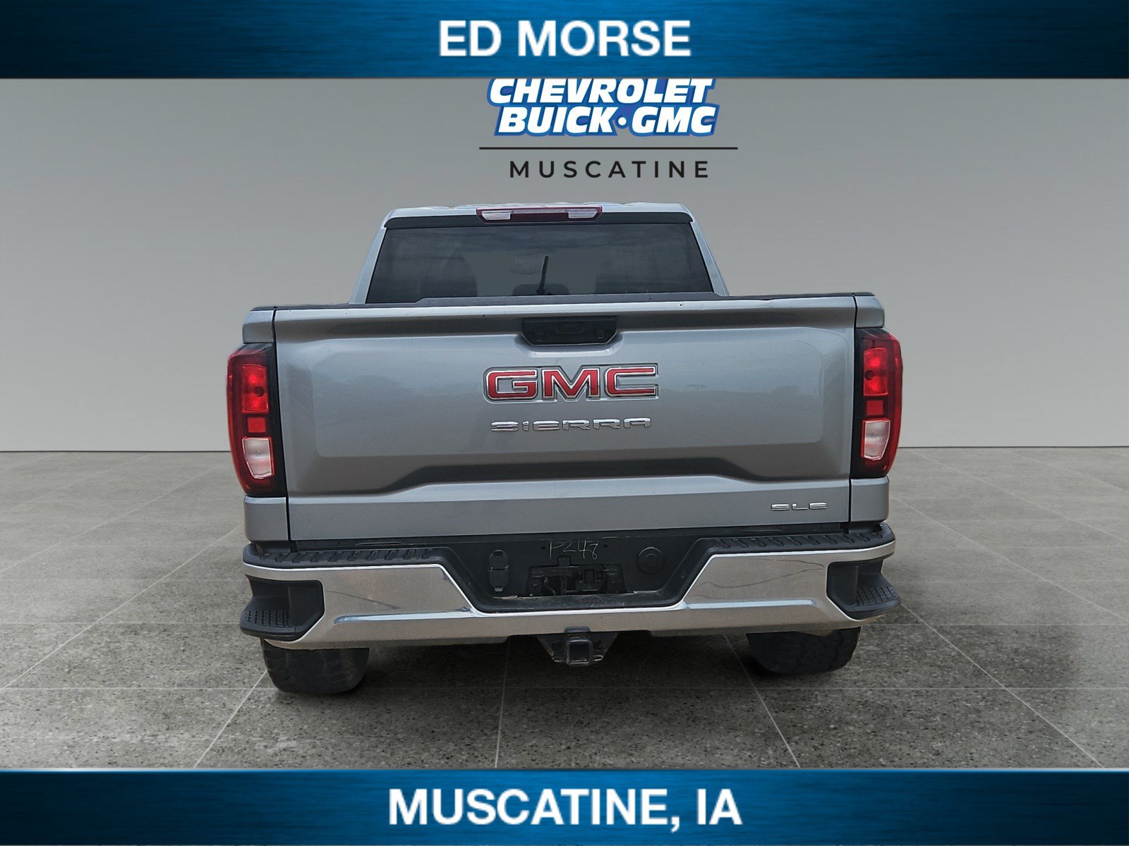 Used 2023 GMC Sierra 1500 SLE w/ Enhanced Capability Package AWD/4WD image 4