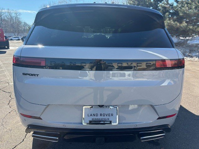 New 2026 Land Rover Range Rover Sport Dynamic SE image 6
