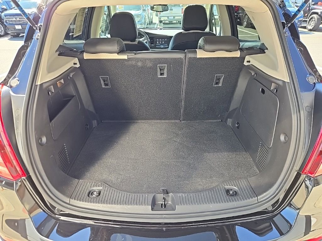 Used 2022 Buick Encore Preferred w/ Safety Package image 39