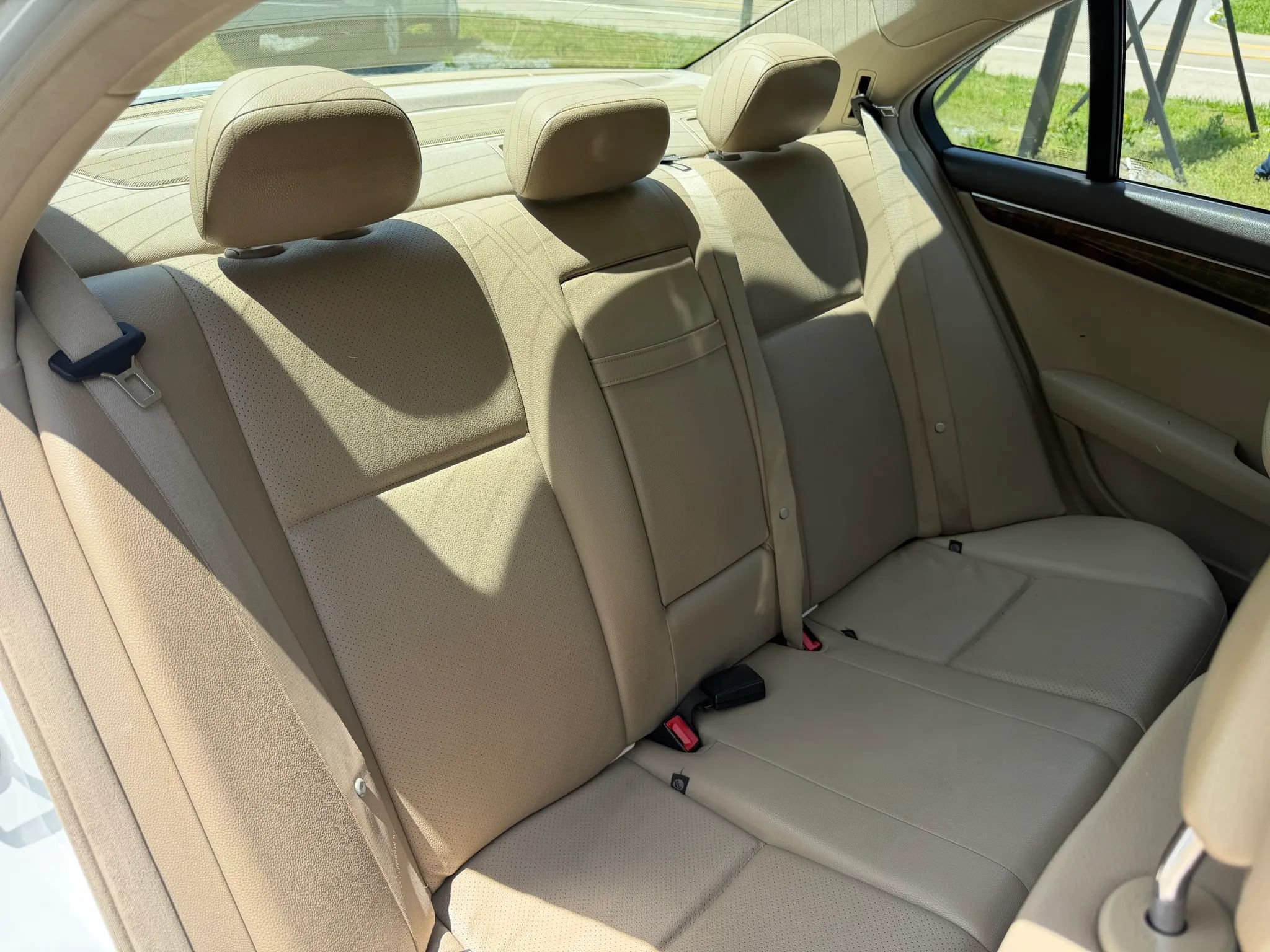 Used 2013 Mercedes-Benz C 250 Sedan image 24