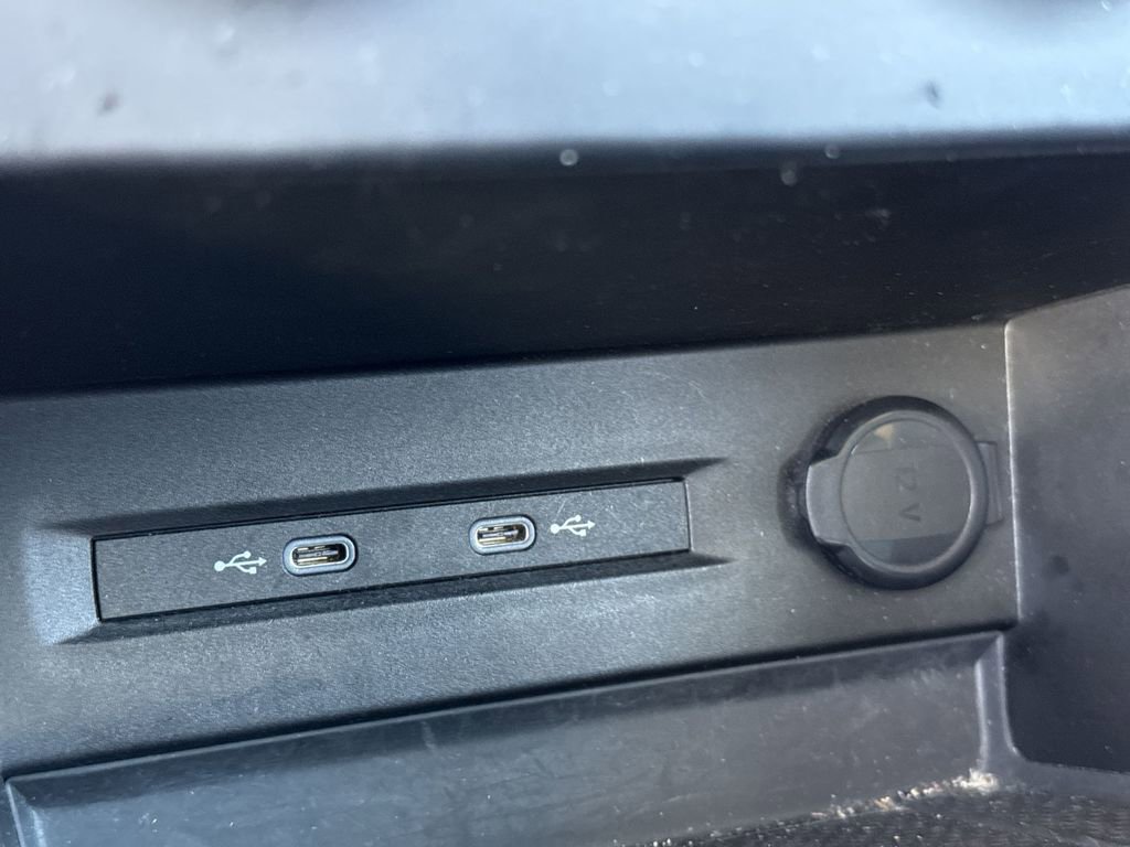 Used 2022 Volkswagen Taos SE image 31