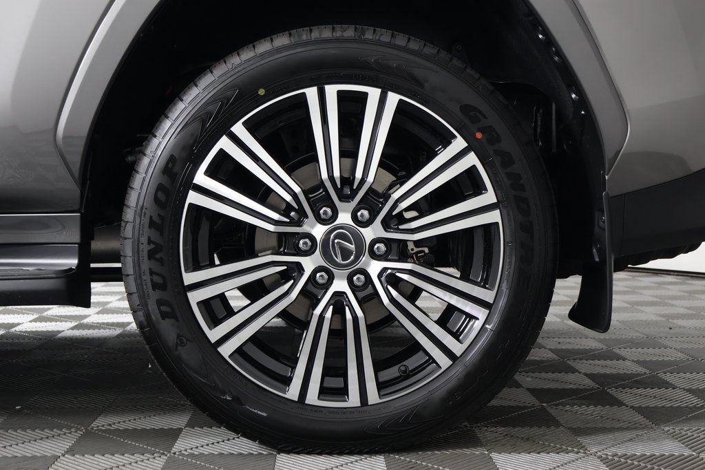 New 2026 Lexus LX 600 4WD w/ Luxury Package image 11