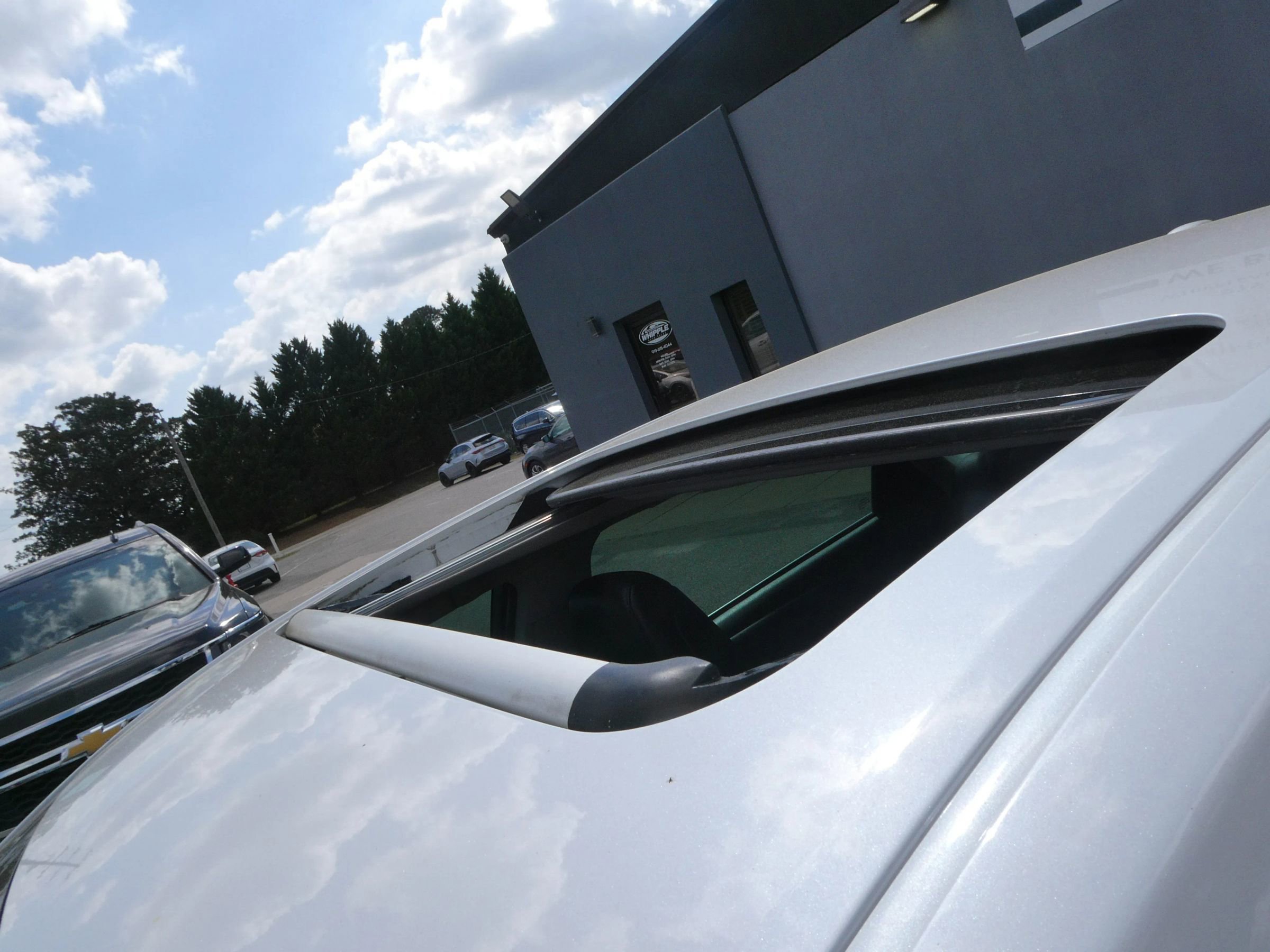 Used 2017 Toyota Avalon XLE Plus image 10