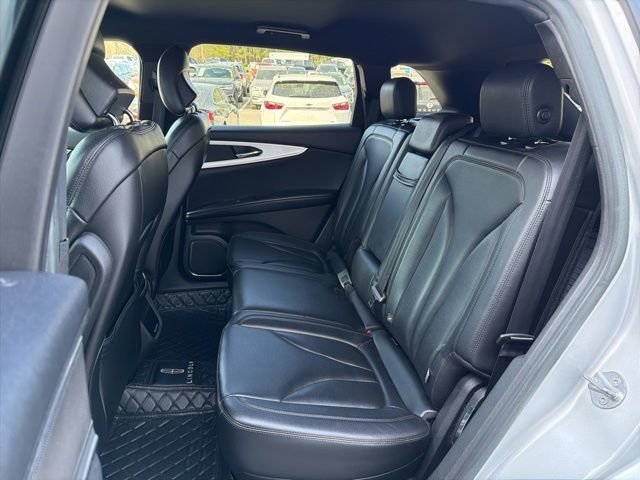 Used 2016 Lincoln MKX Premiere image 18