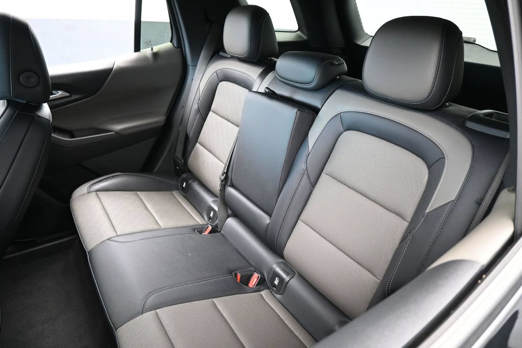 Used 2025 Chevrolet Equinox LT w/ Convenience Package II FWD image 45