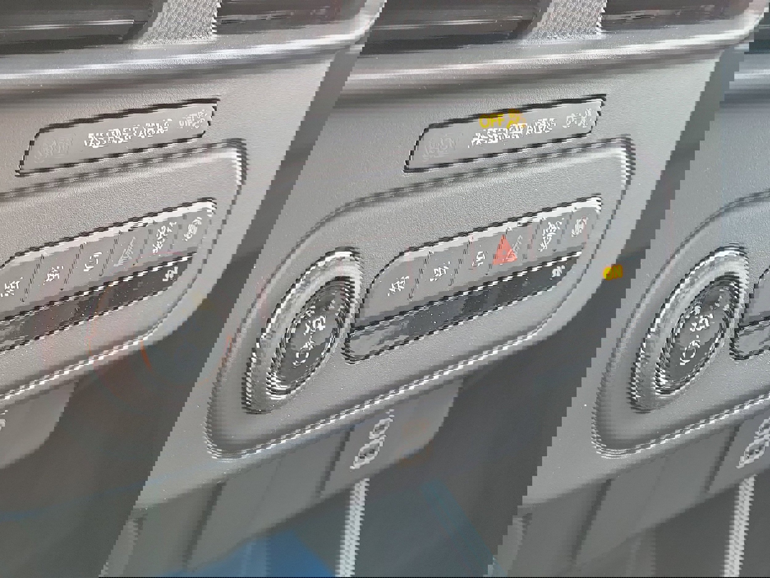 New 2025 Ford Maverick XLT w/ XLT Luxury Package image 30