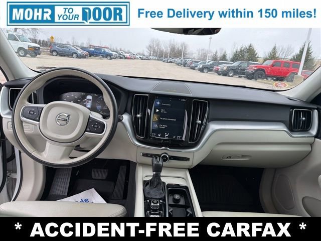Used 2019 Volvo XC60 T5 Momentum w/ Multimedia Package image 33