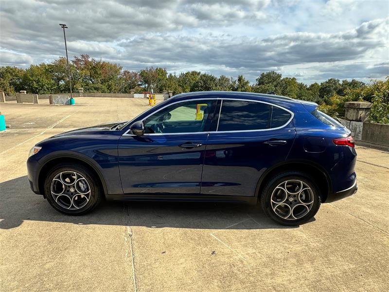 Used 2018 Alfa Romeo Stelvio Sport w/ Cold Weather Package image 3