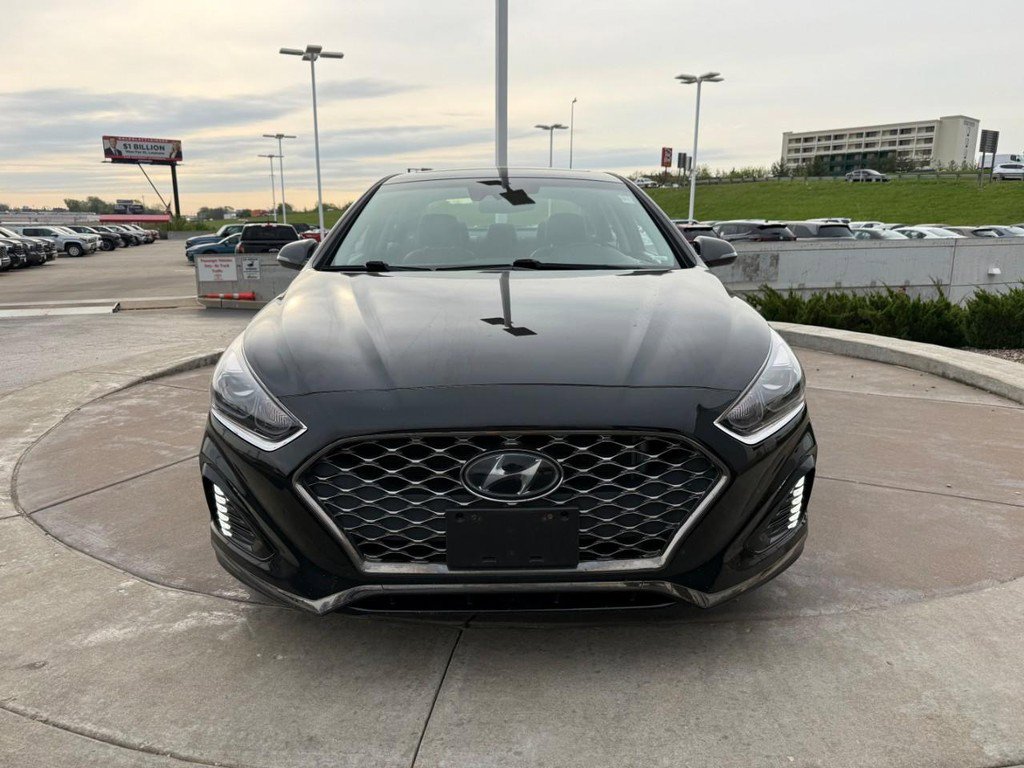 Used 2018 Hyundai Sonata Limited image 10