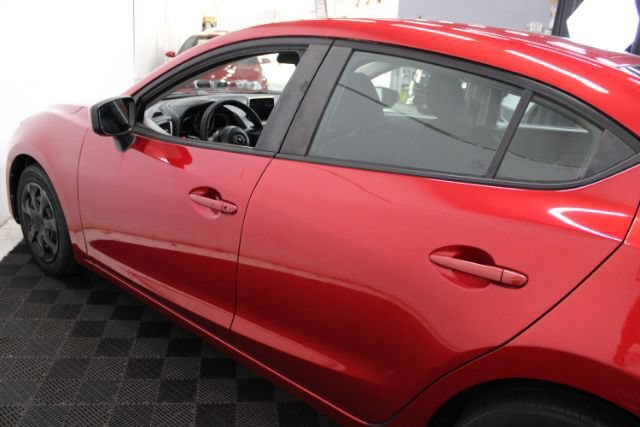 Used 2015 MAZDA MAZDA3 i Sport FWD image 9