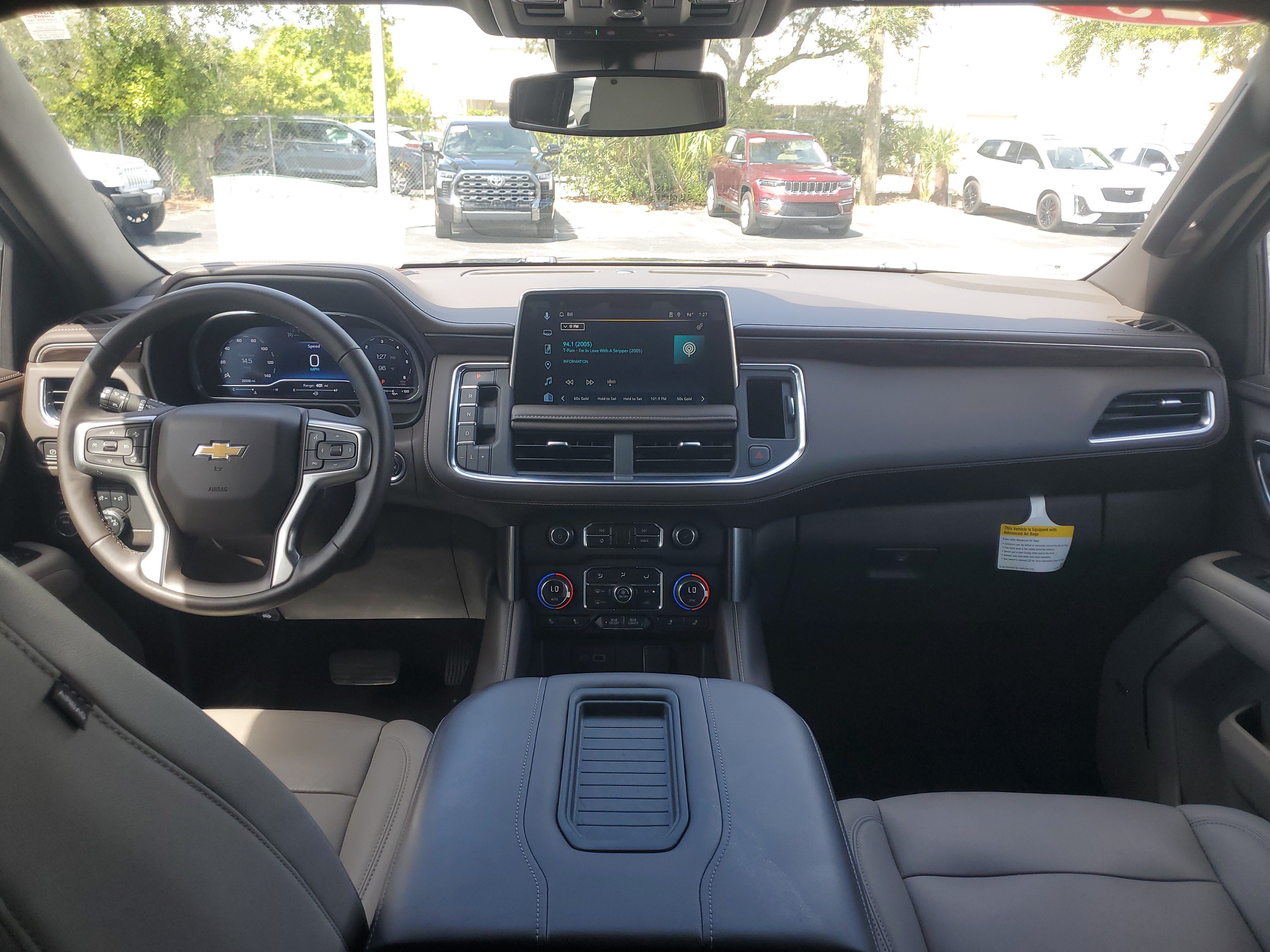 Used 2023 Chevrolet Suburban LT w/ LT Signature Plus Package AWD/4WD image 19