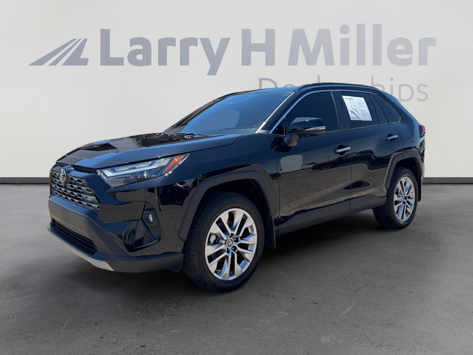 Used 2025 Toyota RAV4 Limited w/ Advanced Technology Package AWD/4WD video 1