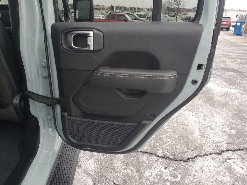 Used 2023 Jeep Wrangler Unlimited Sahara w/ Cold Weather Group image 27