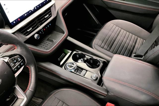 Used 2025 Ford Explorer ST-Line w/ Premium Package image 15