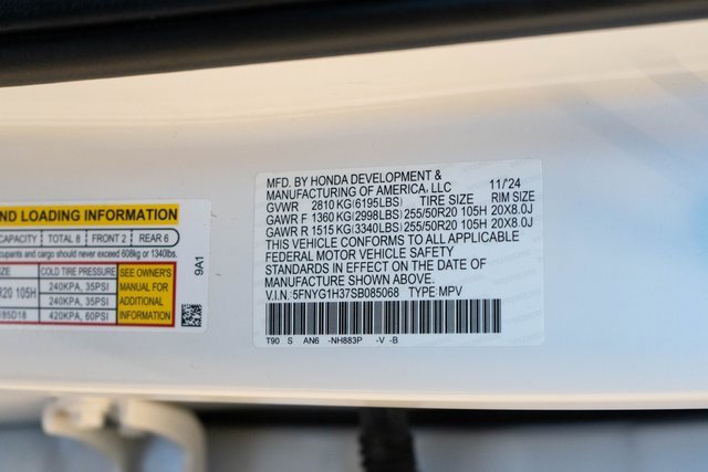 Used 2025 Honda Pilot Sport image 29