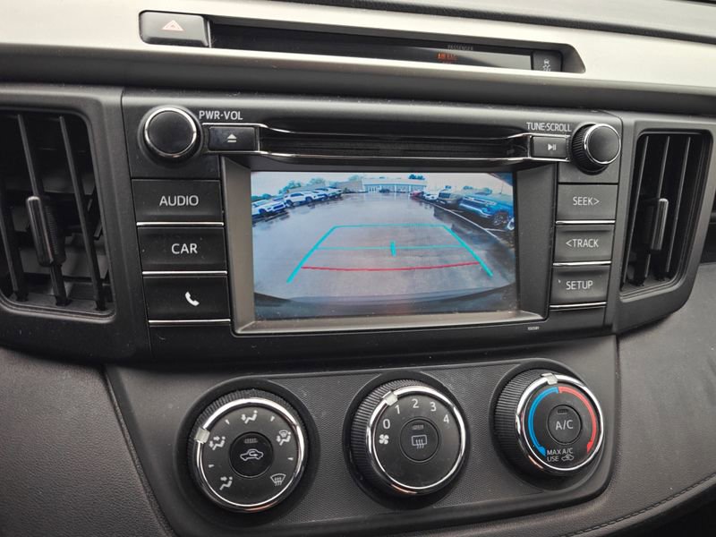 Used 2016 Toyota RAV4 LE w/ Four Season Floor Mat Package AWD/4WD image 13