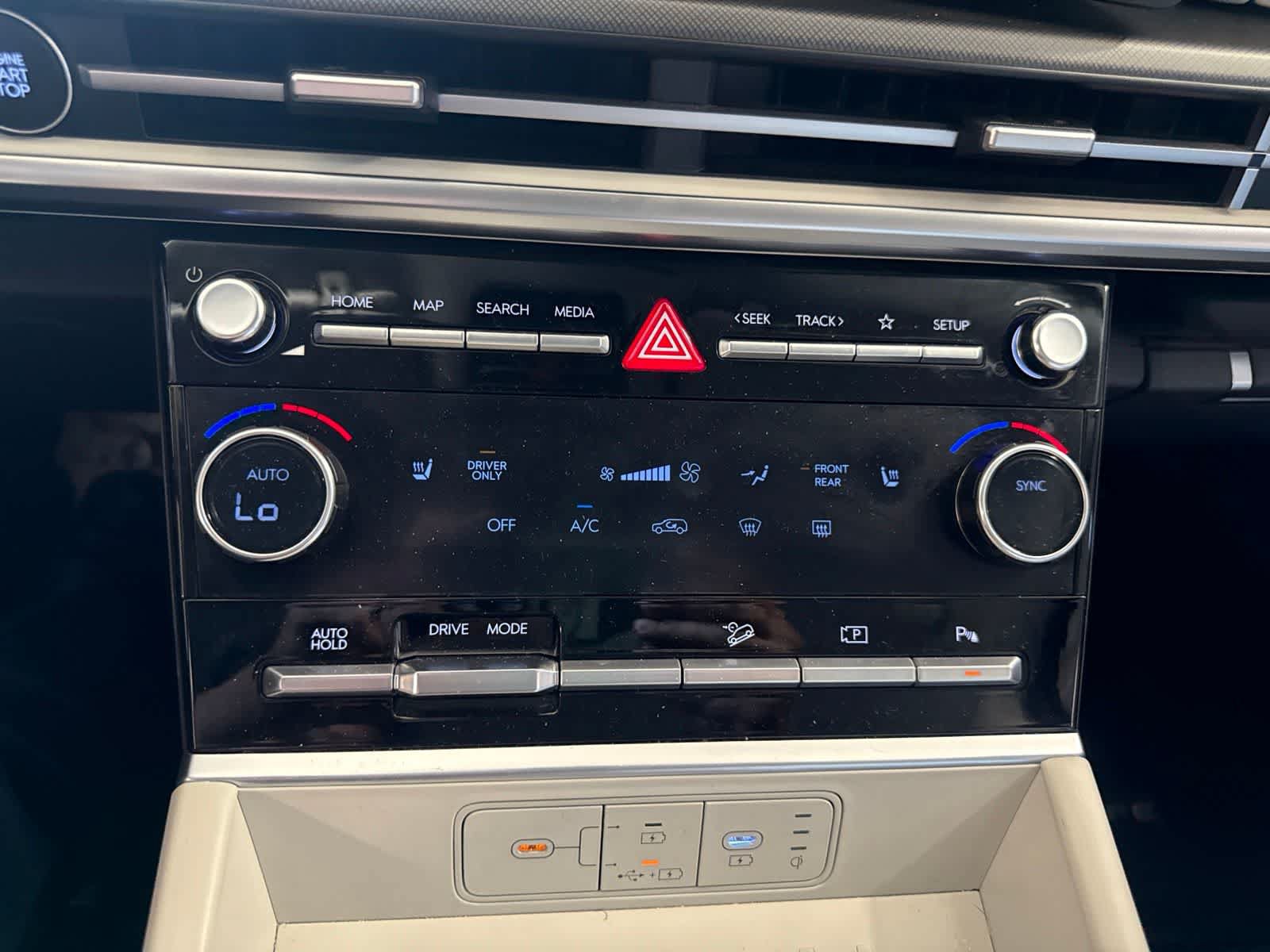 Used 2024 Hyundai Santa Fe SEL FWD image 27