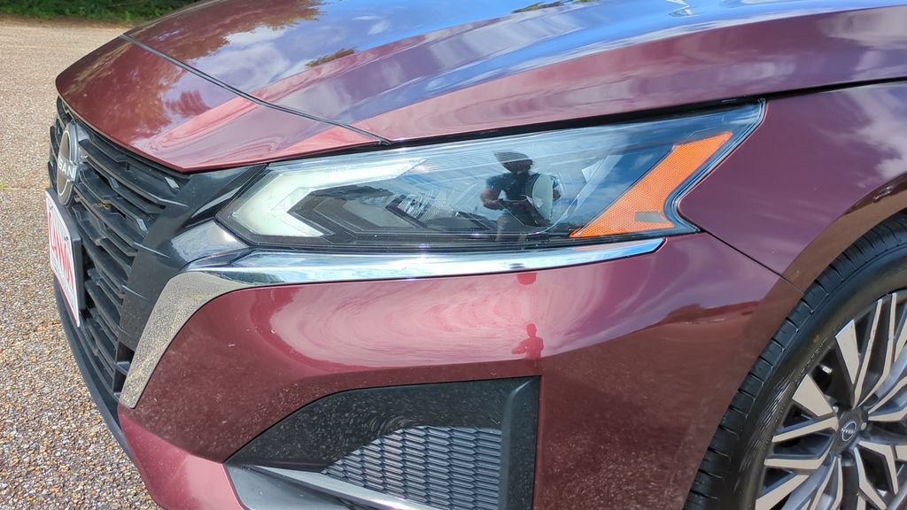 Used 2024 Nissan Altima 2.5 SV FWD image 9