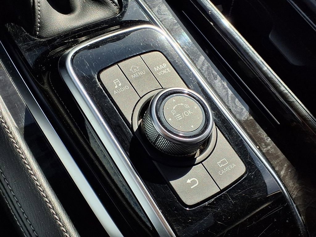 Used 2024 INFINITI QX80 Luxe image 17