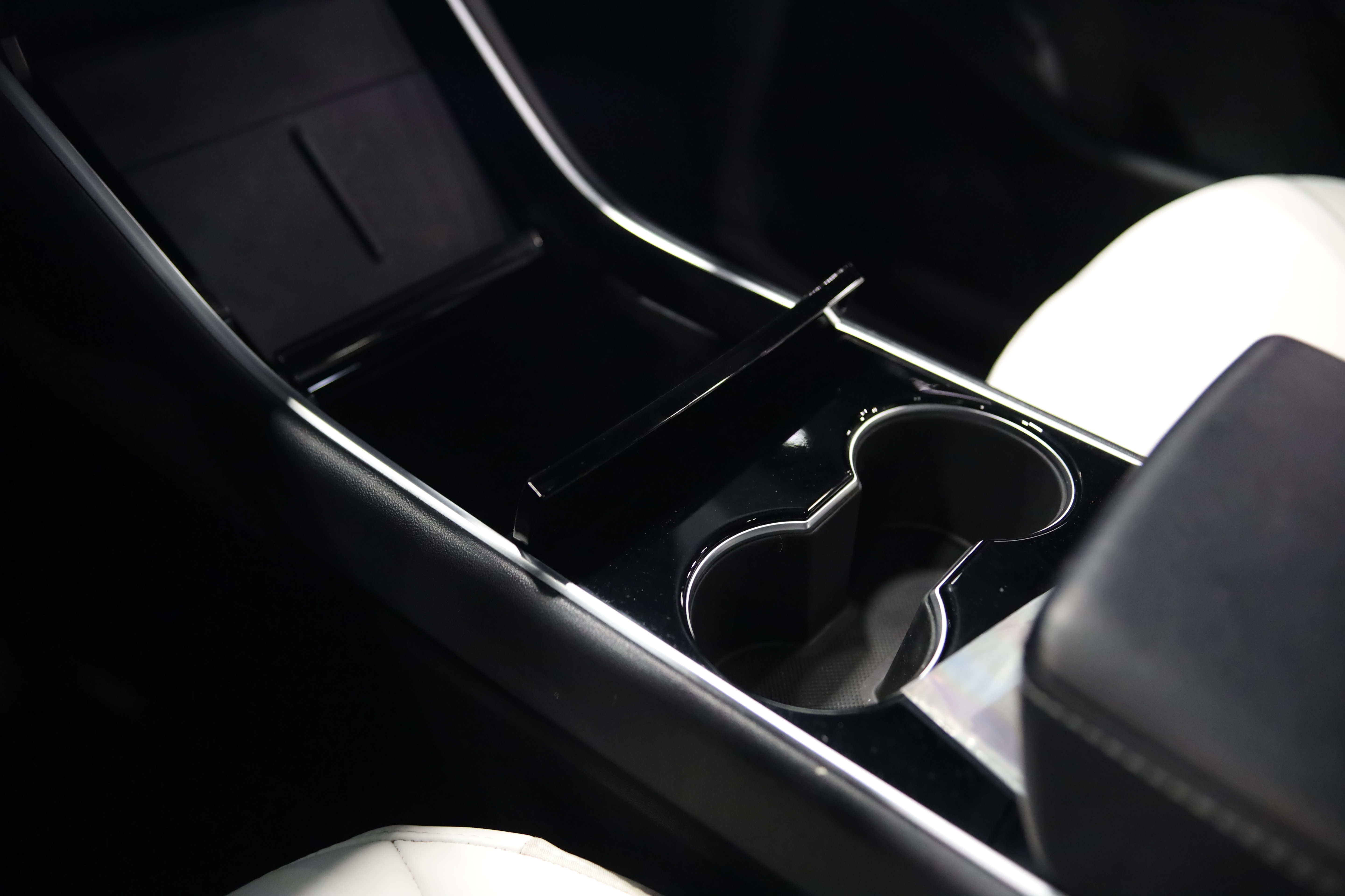 Used 2021 Tesla Model Y Long Range AWD/4WD image 27