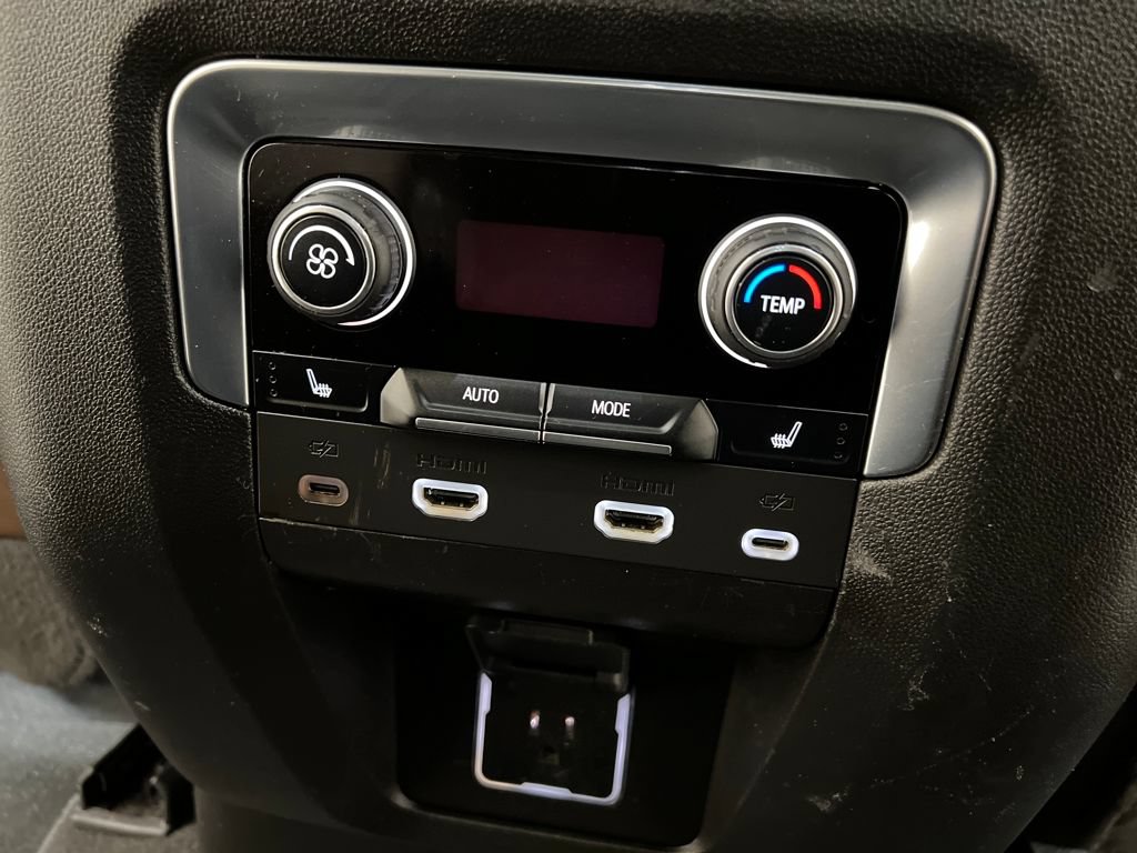 Used 2022 Chevrolet Tahoe High Country AWD/4WD image 29