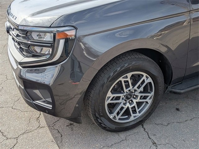 Used 2025 Ford Expedition Active image 9