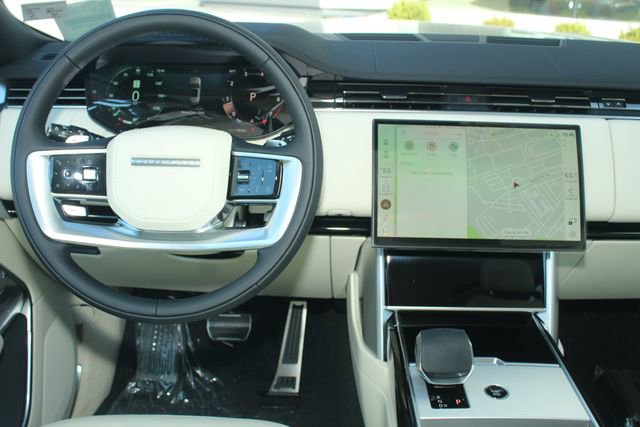 New 2026 Land Rover Range Rover Long Wheelbase SE image 4