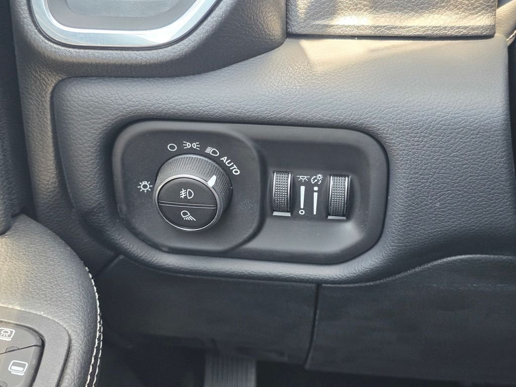 New 2026 RAM 2500 Laramie AWD/4WD image 20