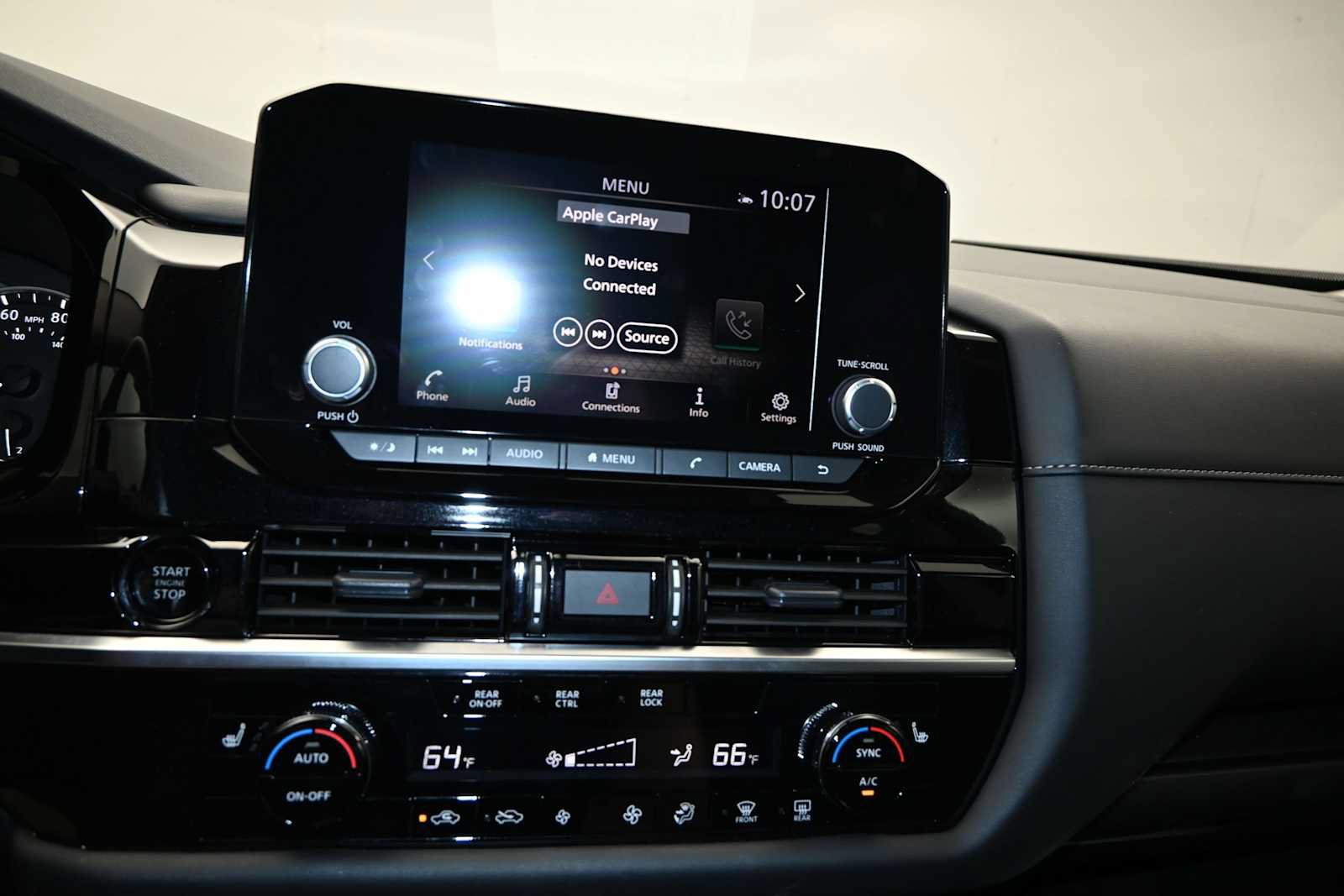 Used 2025 Nissan Pathfinder SV AWD/4WD image 13
