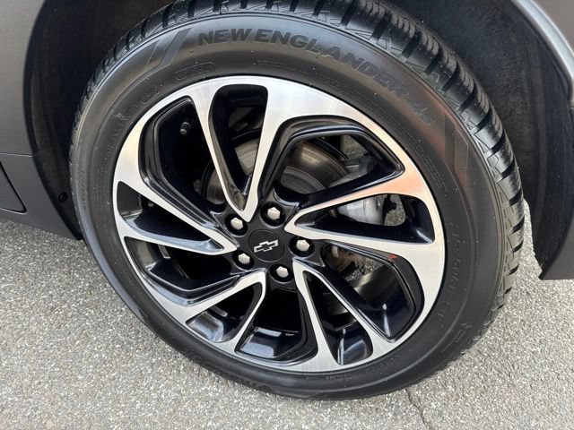Used 2022 Chevrolet Bolt EUV Premier FWD image 9