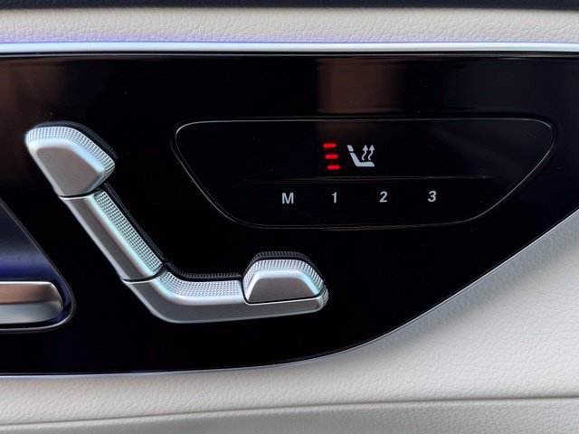 Used 2024 Mercedes-Benz GLC 300 4MATIC image 15