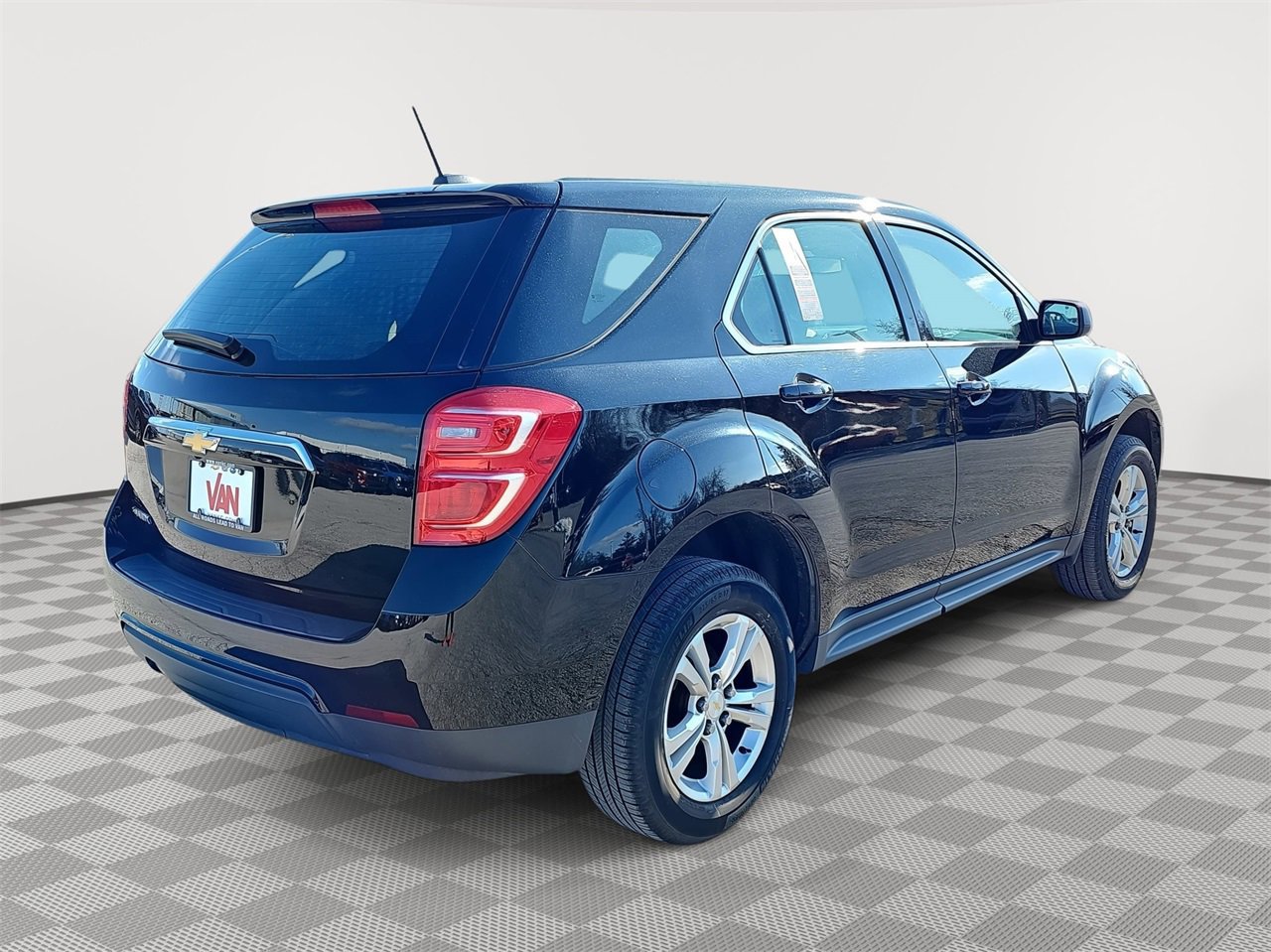 Used 2017 Chevrolet Equinox LS image 5