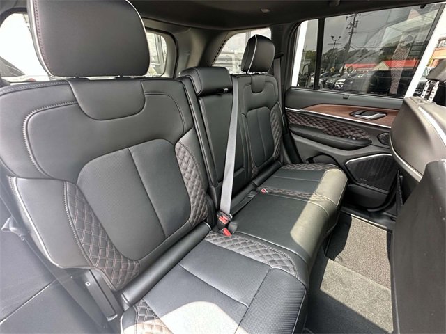 New 2025 Jeep Grand Cherokee Summit w/ Adv Protech Group IV image 30