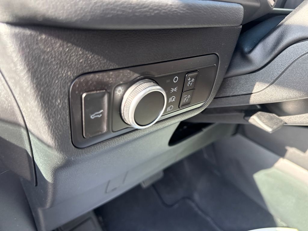Used 2022 Ford Escape SE w/ Convenience Package FWD image 27