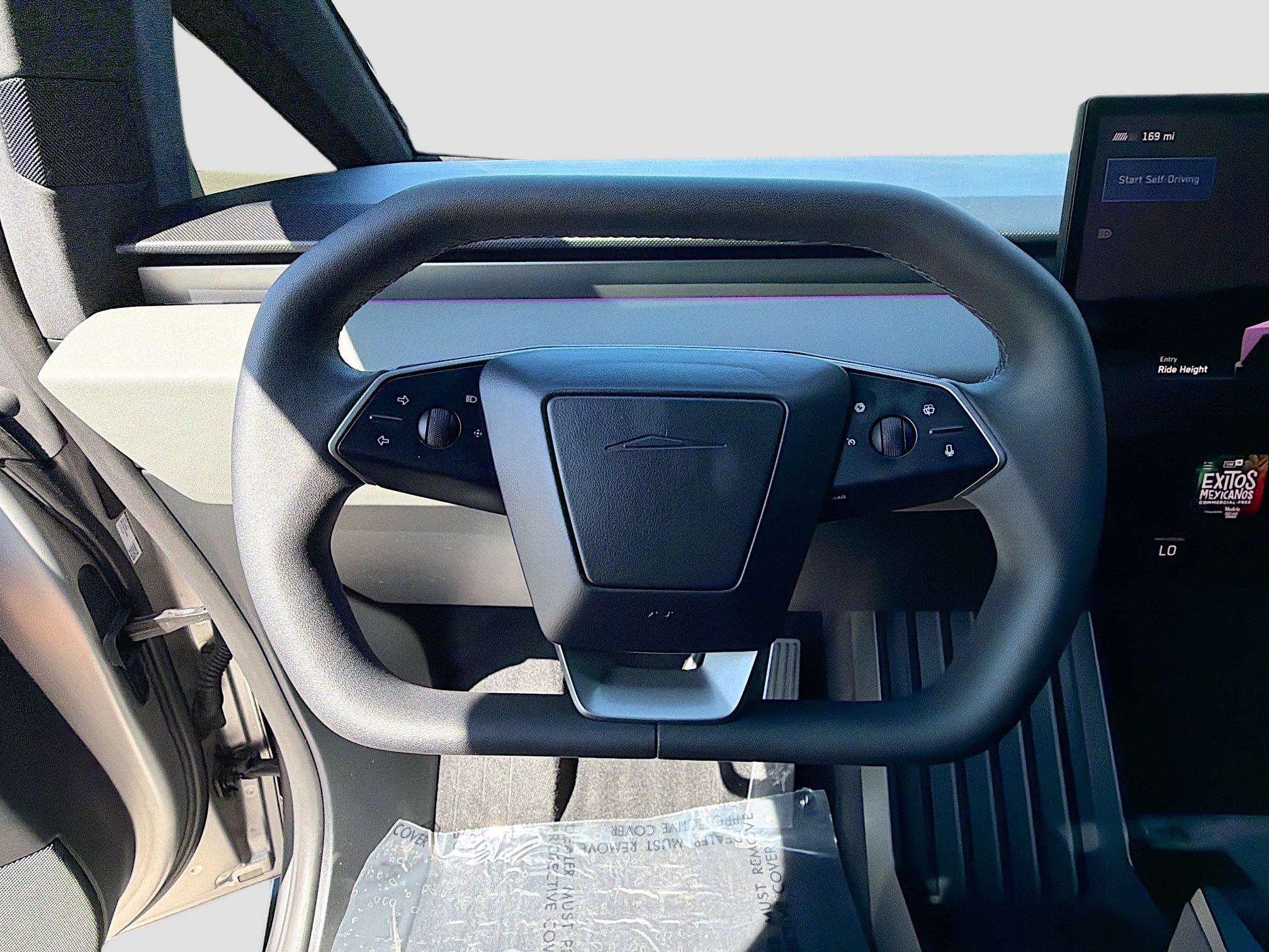 Used 2024 Tesla Cybertruck AWD Crew Cab image 37