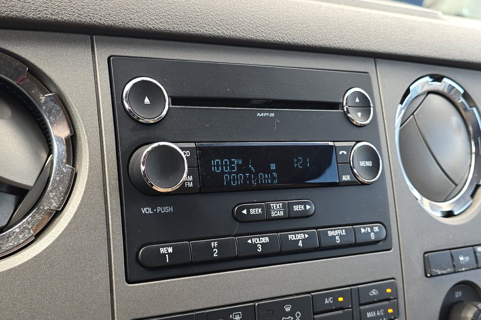 Used 2015 Ford F250 XLT w/ XLT Value Package RWD image 17