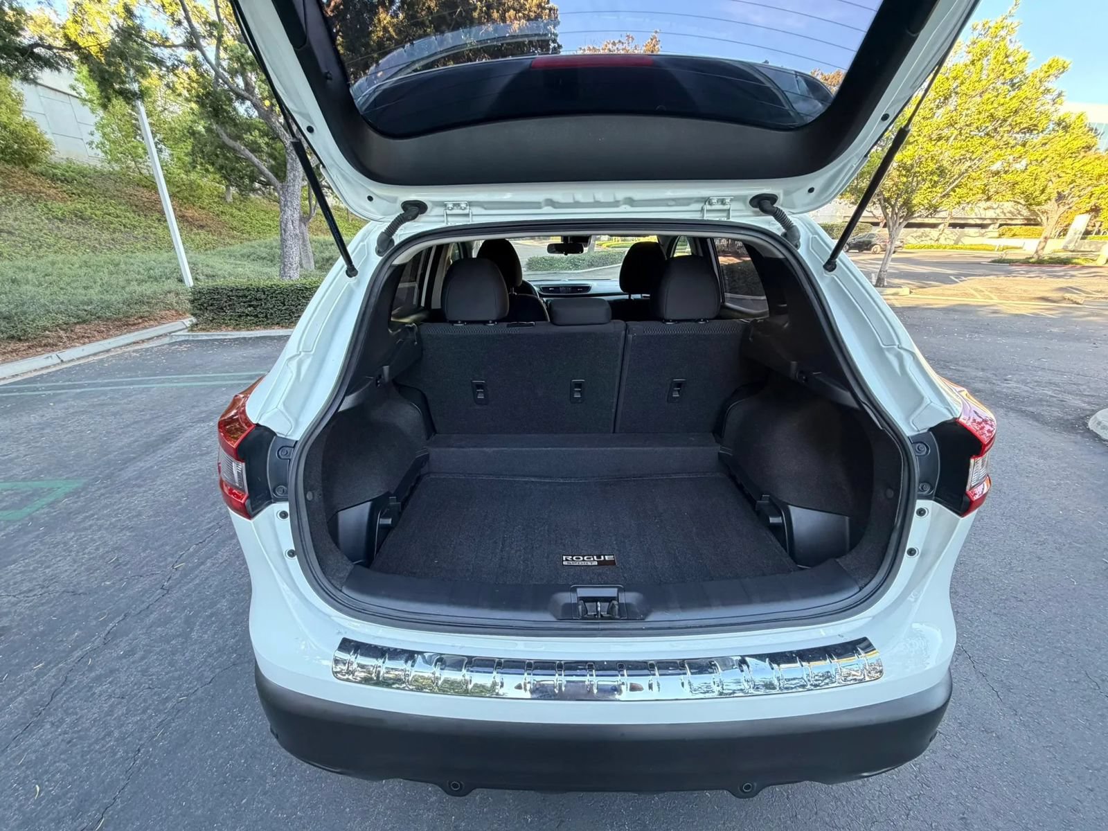 Used 2020 Nissan Rogue Sport S w/ Appearance Package FWD image 16