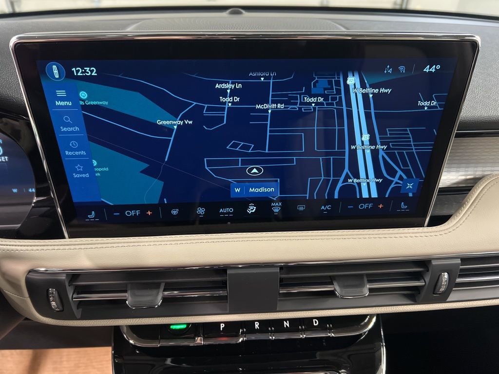 Used 2026 Lincoln Corsair Premiere image 12