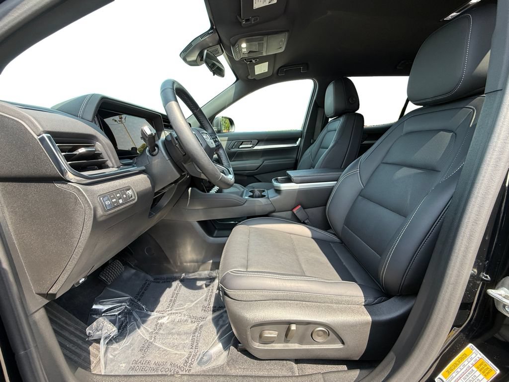 Used 2025 GMC Terrain Elevation w/ Elevation Premium Package AWD/4WD image 9