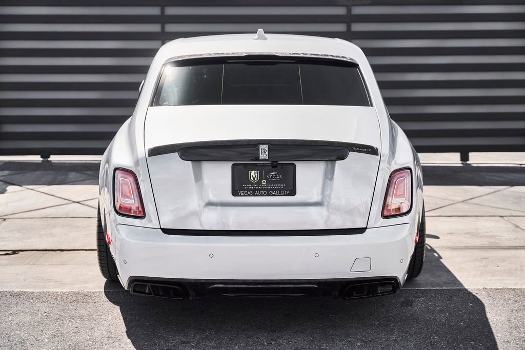 Used 2024 Rolls-Royce Phantom Sedan RWD image 25