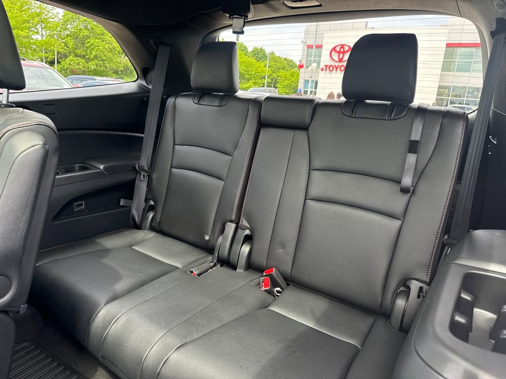 Used 2022 Honda Pilot Black Edition image 39