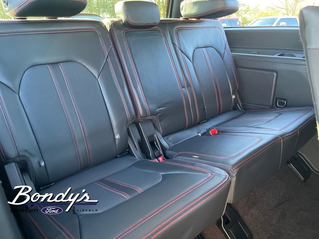 Used 2022 Ford Expedition Limited image 17