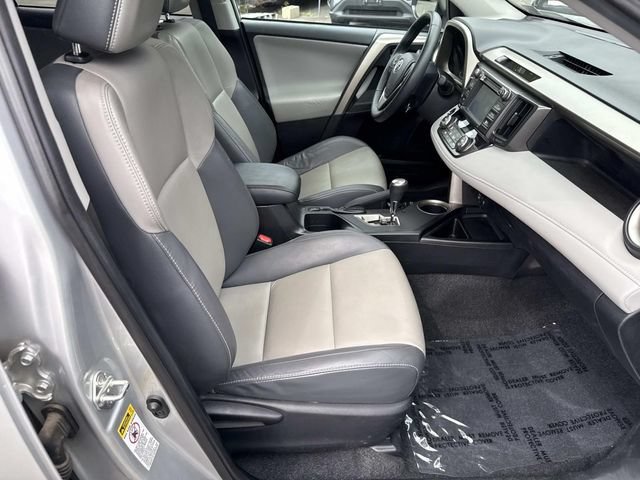 Used 2015 Toyota RAV4 Limited AWD/4WD image 9